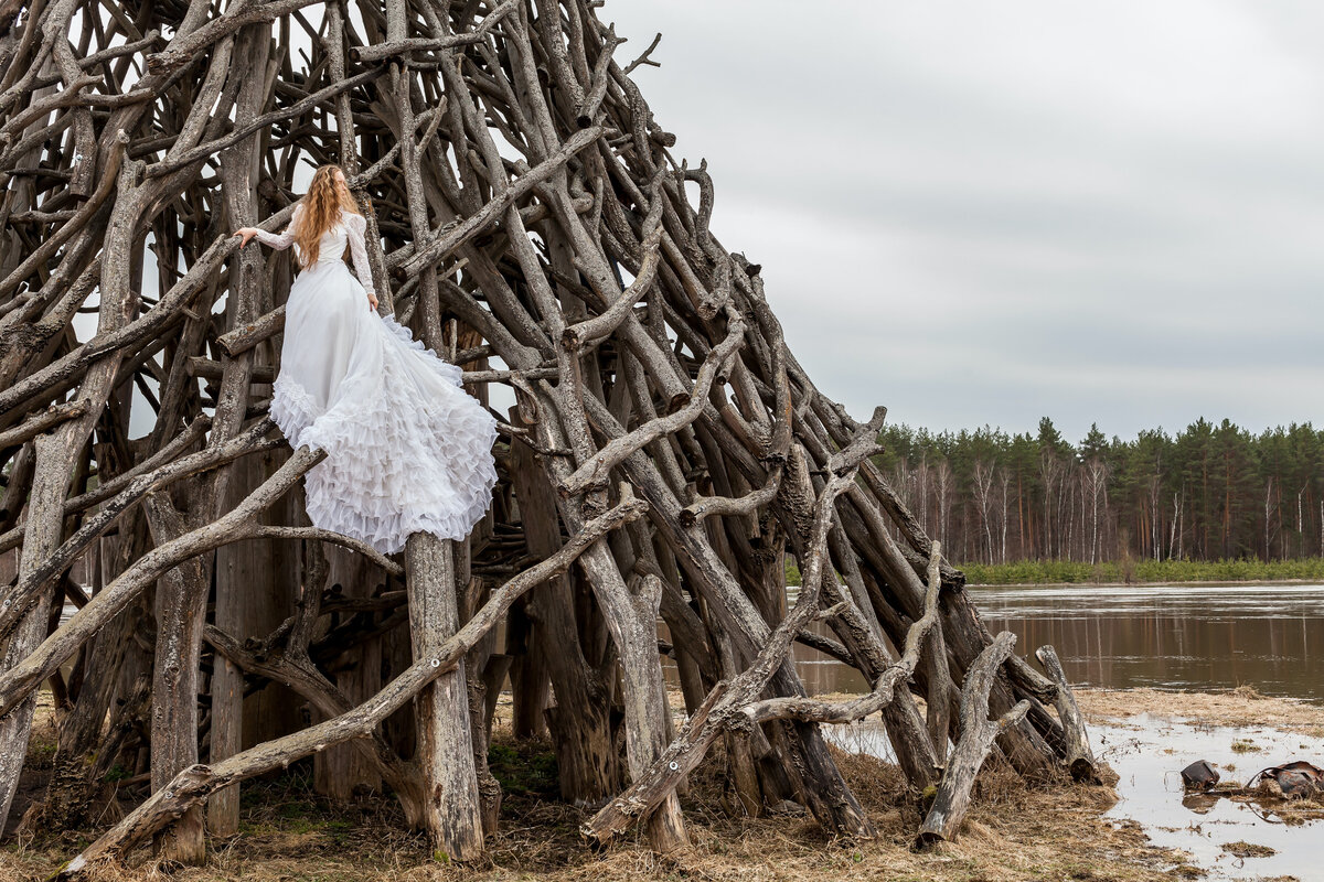 "Женщина опасного возраста", Екатерина Широкова. Фото Konstantin Kopachinsky Unsplash