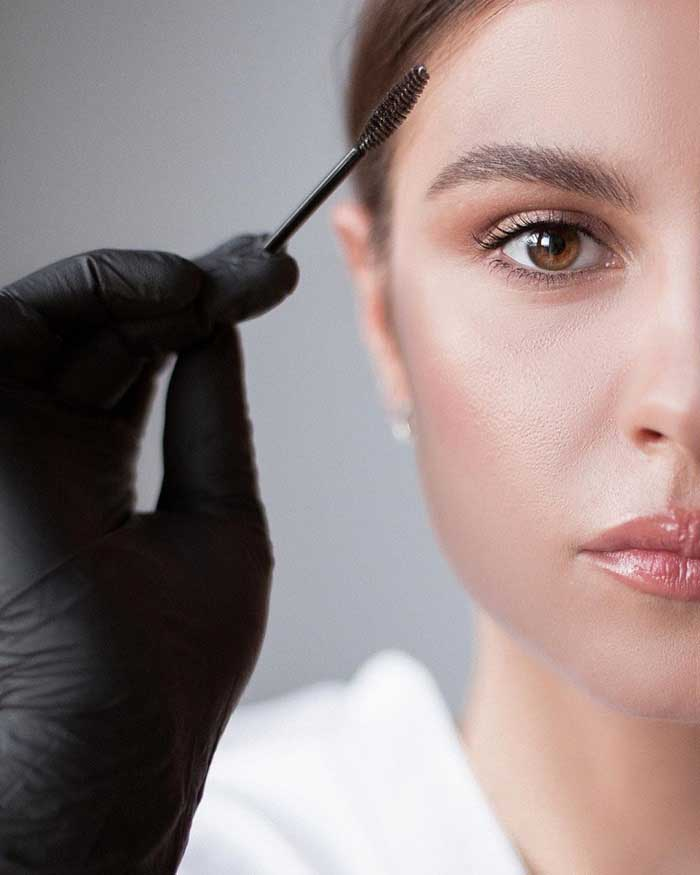 моделирование бровей. коррекция бровей. мастер бровист. архитектура и окрашивание бровей. окрашивание бровей в салоне.