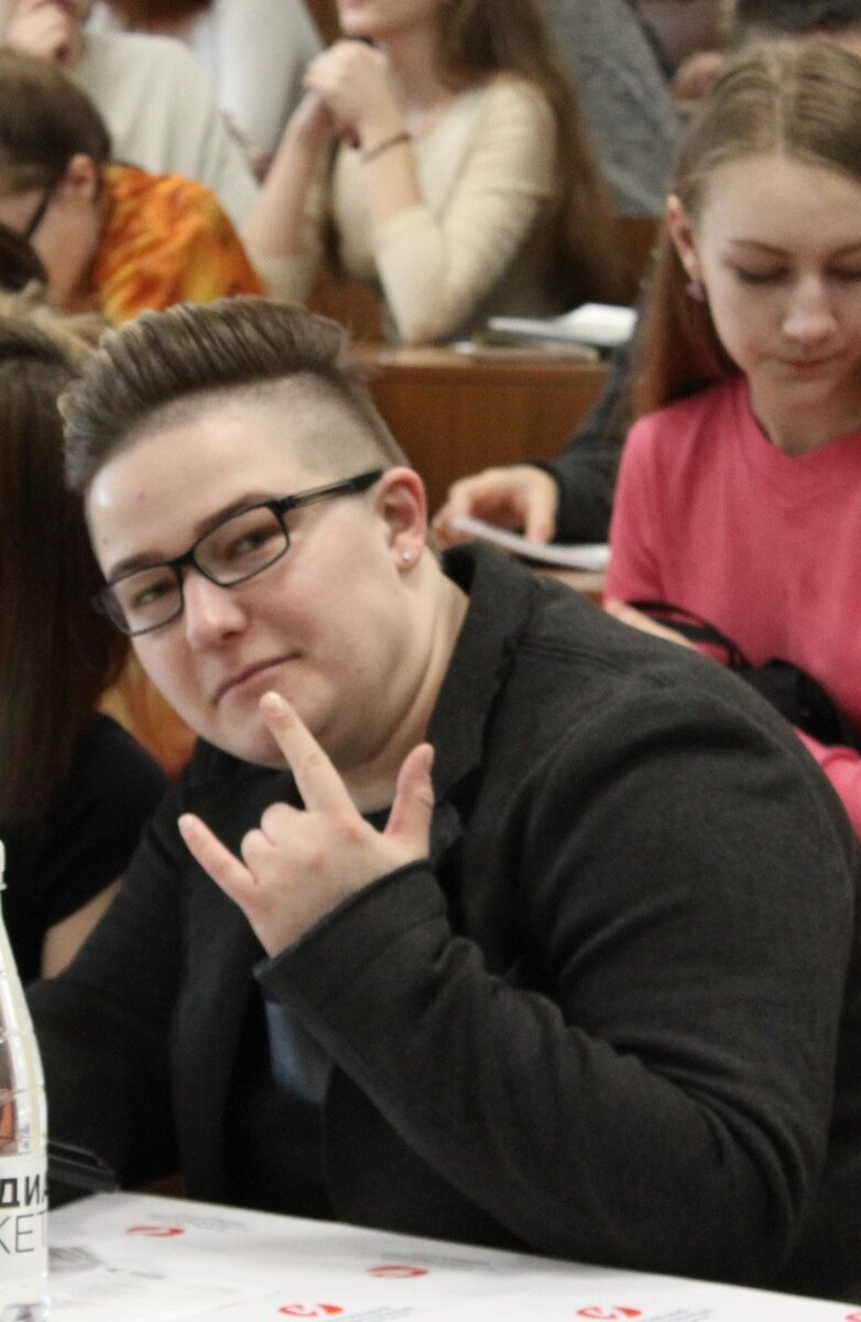 Счастливый человек, не знающий, как изменится его жизнь буквально ещё несколько месяцев 