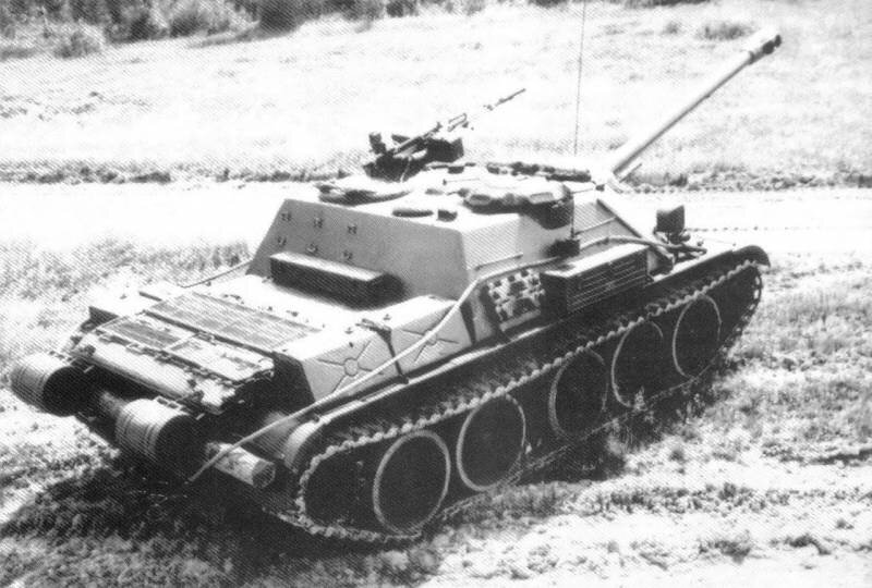 
Самоходная раннего выпуска, вид на корму. 