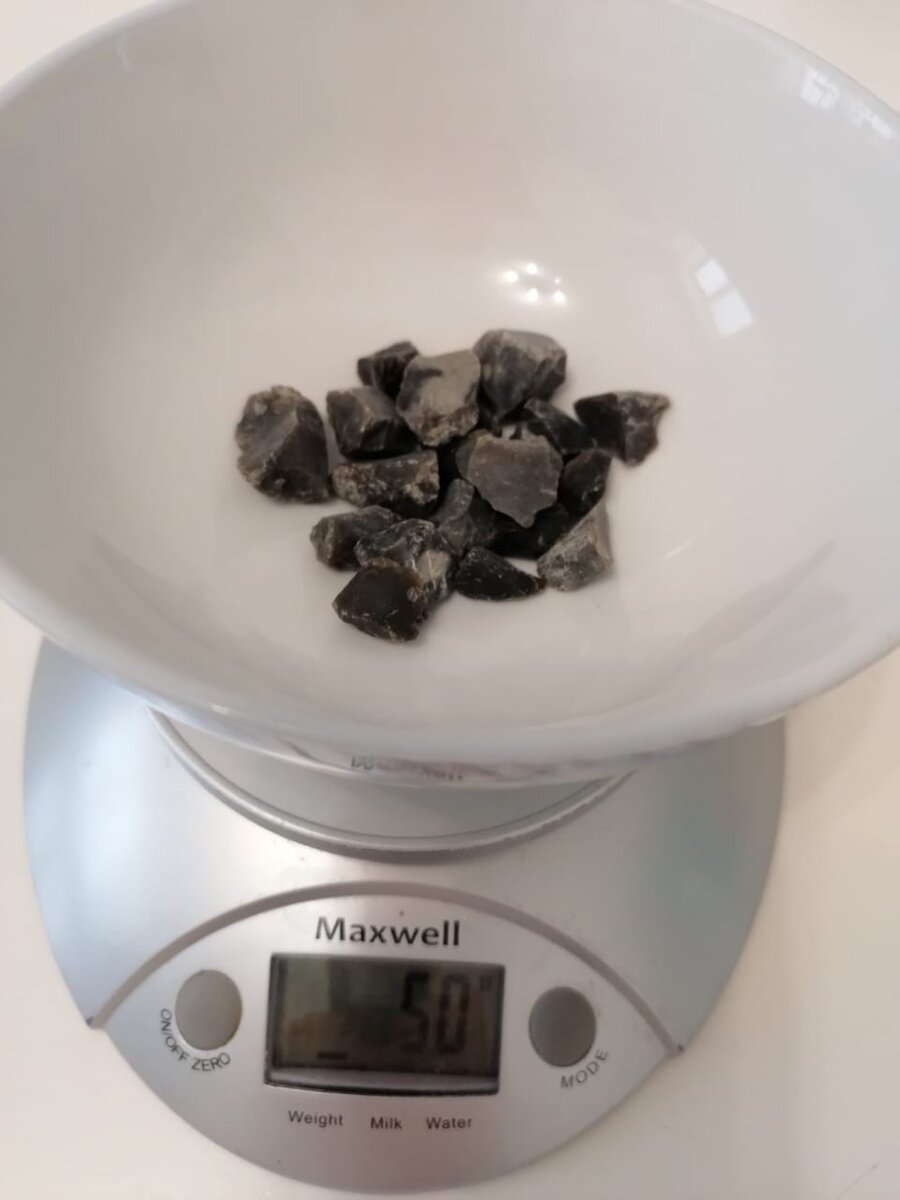 я добавляю 50 грамм камней на трех литровую банку воды