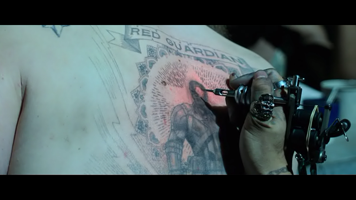 "Профессиональное оборудование, отличный персонал!" - не тюрьма, а элитный тату-салон какой-то)) 