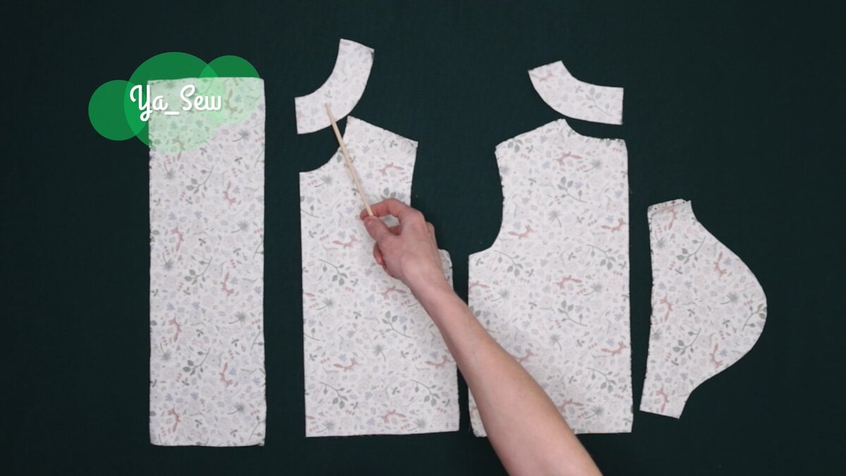 Перед со сгибом - 1, спинка - 2, рукав - 2, волан - 2, обтачка горловины  переда со сгибом - 1, обтачка горловины спинки - 2. Для обработки изделия потребуется трёхниточный оверлок и стачивающая машина. Продублировать детали обтачки.
