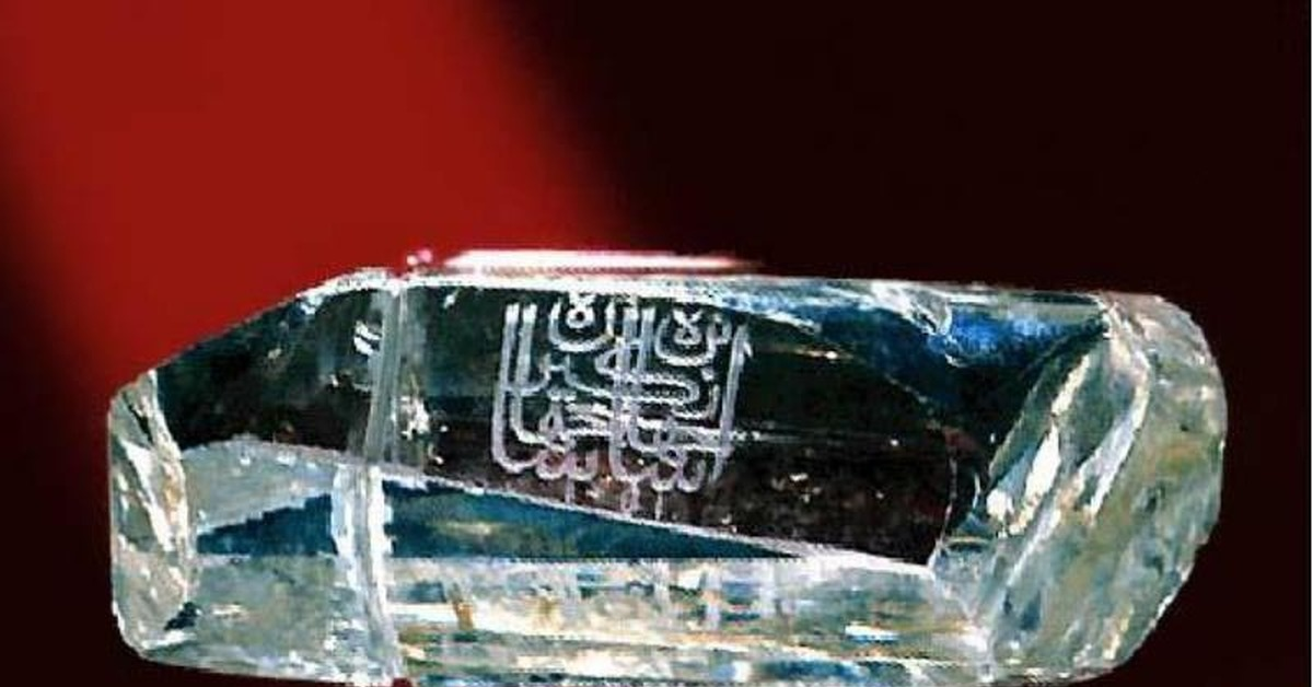 Шах земная жена на экспорт. Алмаз Шах Грибоедов. Алмаз Шах алмазный фонд. Шах Акбар Алмаз. Алмаз Шах октаэдр.