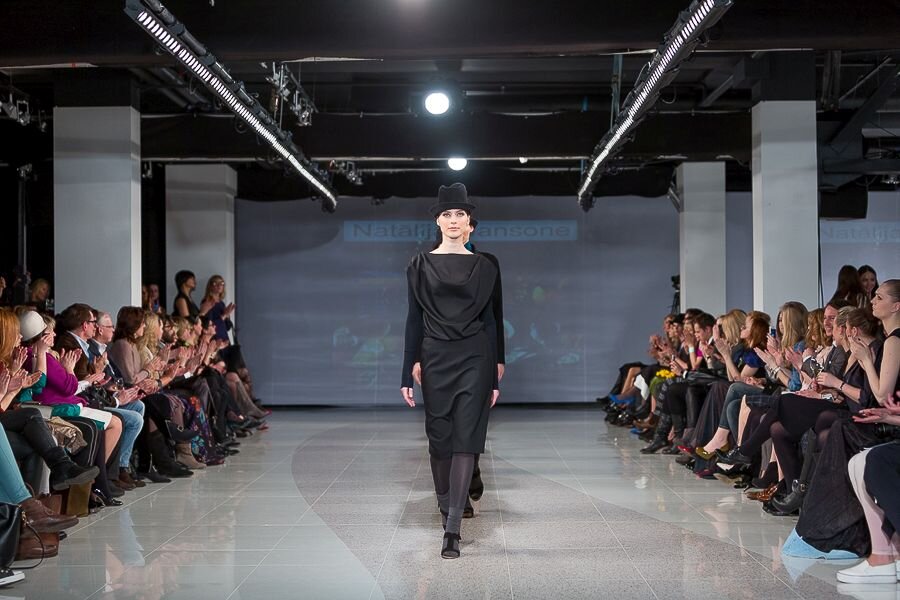 Зрители даже не в курсе, что порой беспокоит манекенщиц. Фото: "7 секретов"