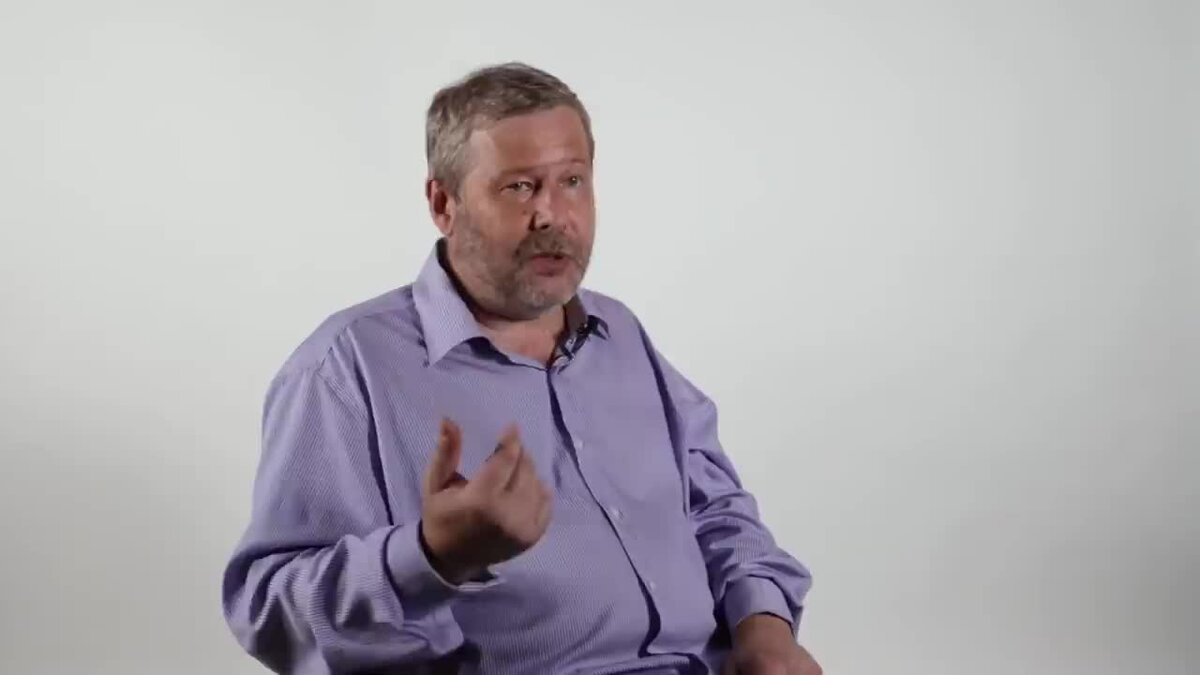 Постнаука. Кадр из: «Гирлянды ассоциаций метод фокальных объектов / Владимир Спиридонов на ПостНауке». Youtube, загружено Постнаука. https://www.youtube.com/watch?v=sV9mtTQdpec