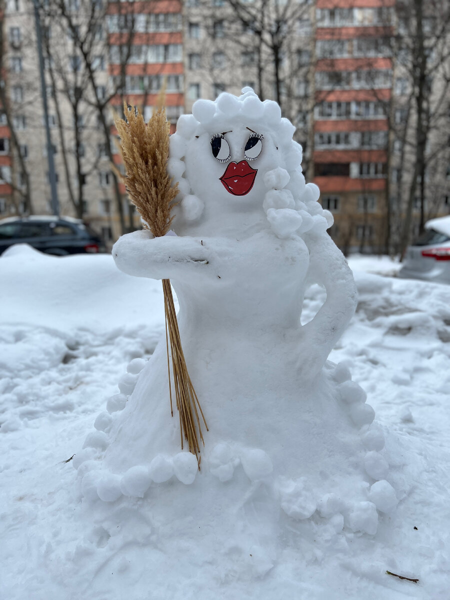 Как слепить снеговика