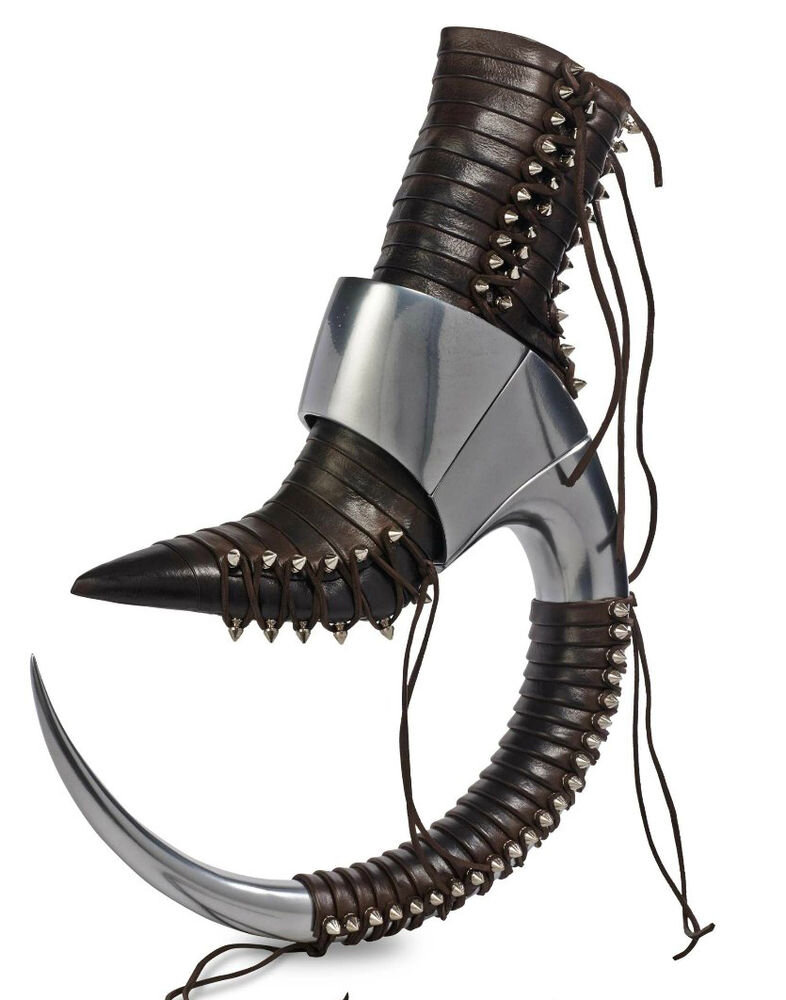 Точно холодное оружие...