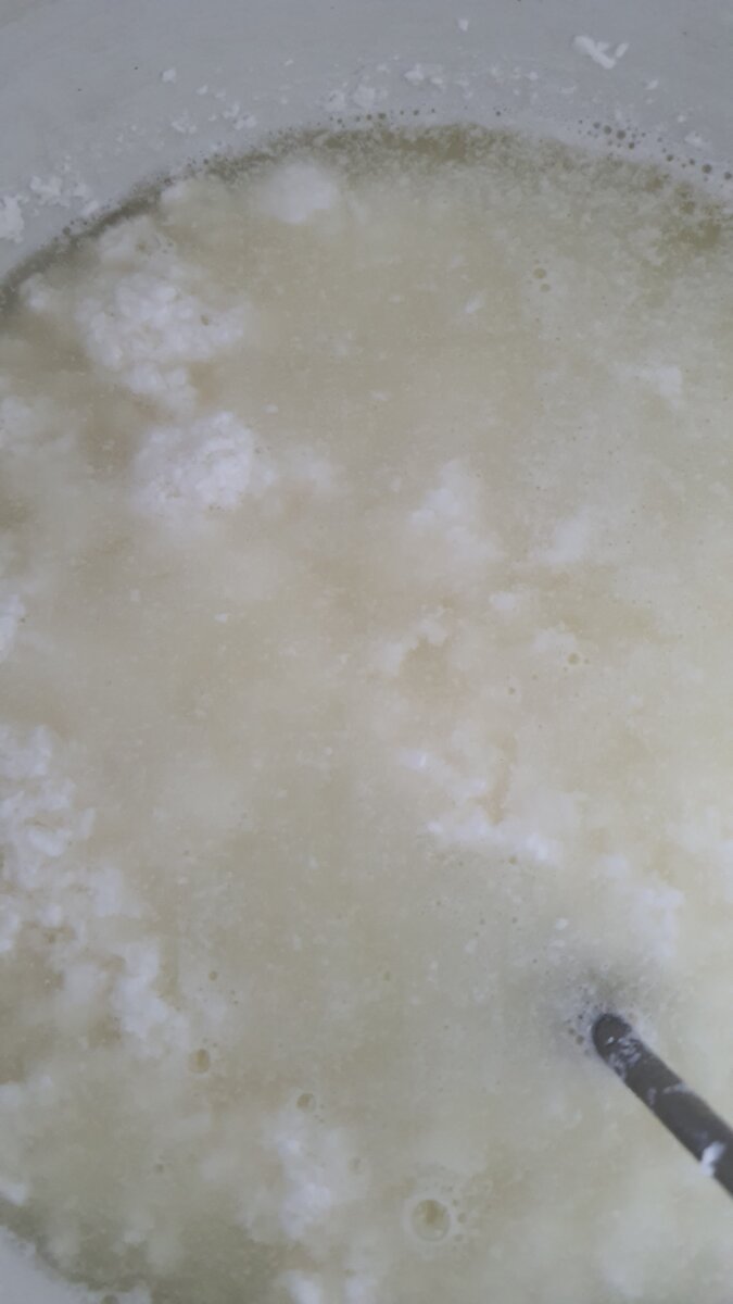 Появляется сыворотка