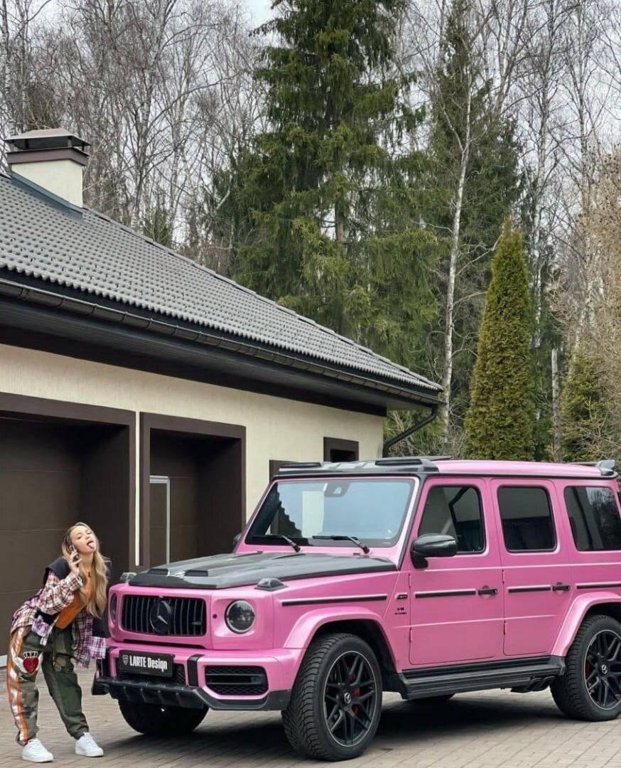 Игрушечная машина 2021 Mersedes g65 AMG Pink