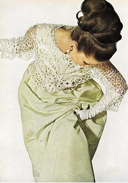 1. Из журнальной фотосессии 1960е. Все иллюстрации взяты в открытых источниках в сети.