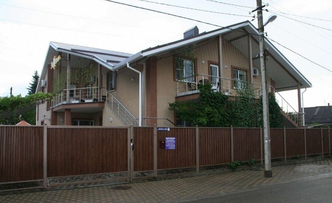 Экотель - вид с улицы. 