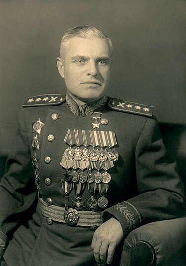 Василий Иванович Казаков (6 [18] июля 1898, деревня Филиппово, ныне в составе Бутурлинского района Нижегородской области — 25 мая 1968, Москва) — советский военачальник, маршал артиллерии (1955). Герой Советского Союза (06.04.1945). 