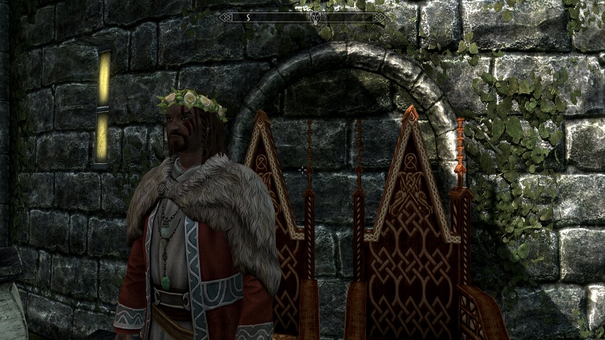 Виттория не выйдет. Я за неё.