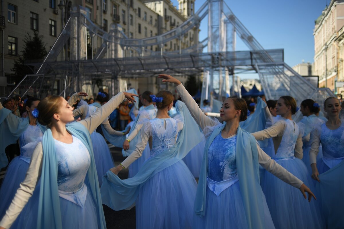 сегодня в москве днем