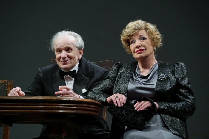 театральные премьеры сезона. соло для часов с боем моссовета афиша. соло для часов с боем спектакль моссовета актеры 2022г. соло для часов с боем спектакль. соло для часов с боем театр моссовета.