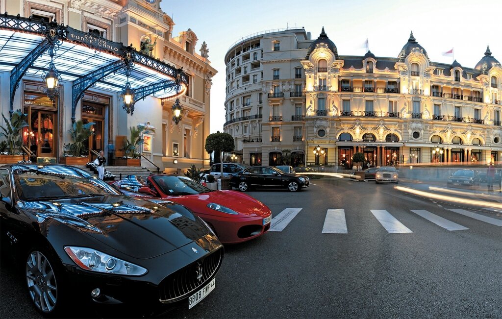 Источник фото: https://www.anex-agent.ru/workdir/cities/55dd920eb1dc955dd920e78bfahotel-de-paris-monaco-casinoview1-file0.jpg