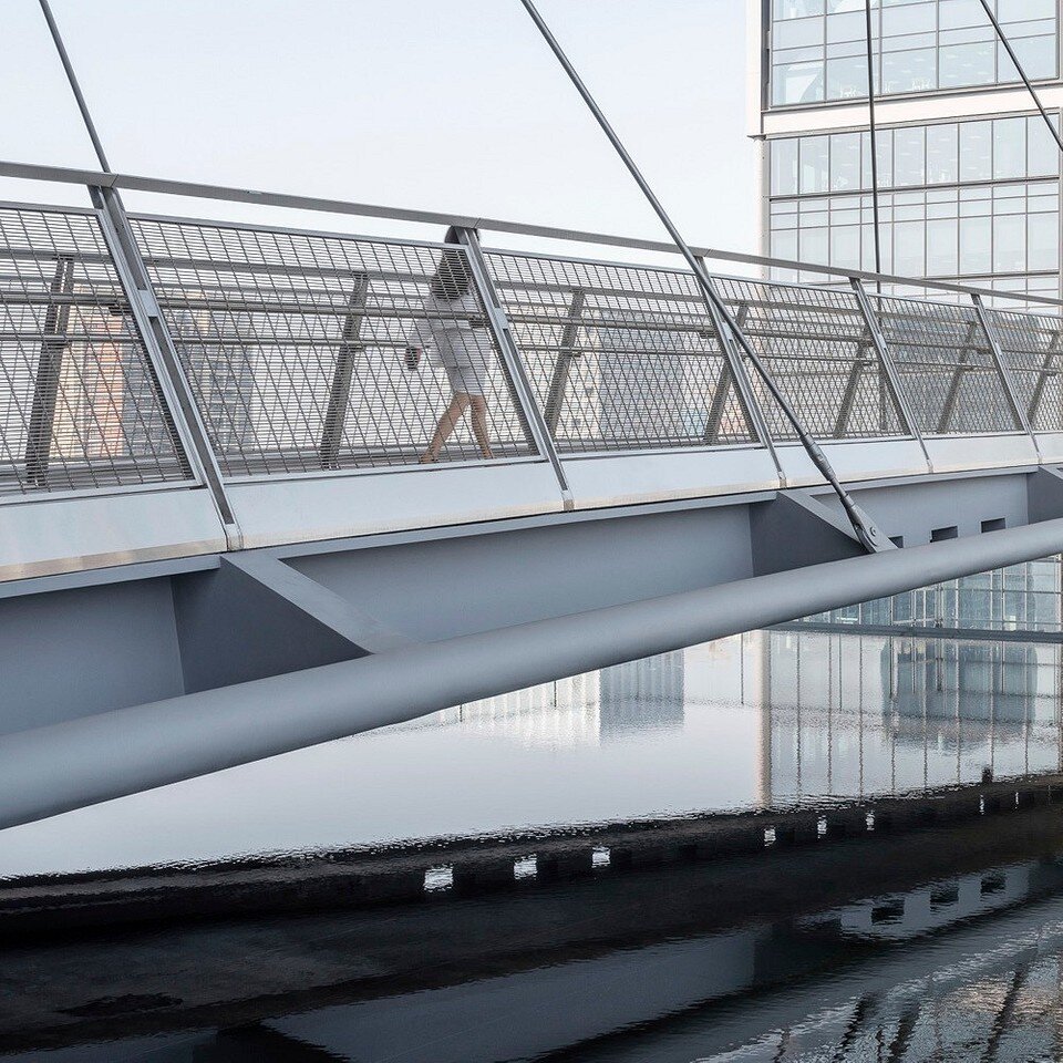       Соцсети студии Foster and Partners