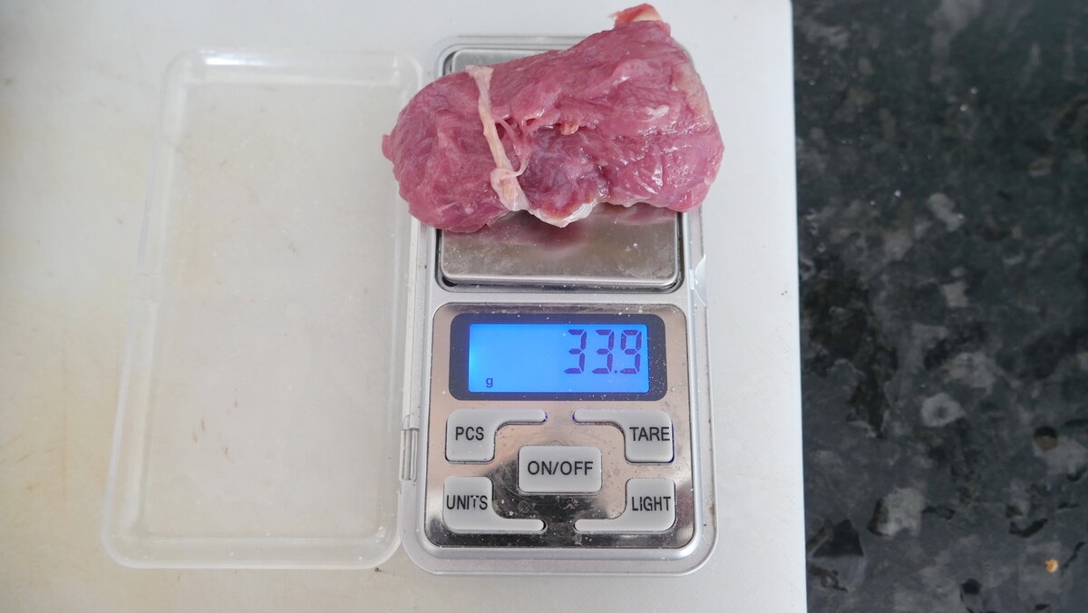 В смысле "У меня нет кулинарных весов"? А почему до сих пор нет? :)