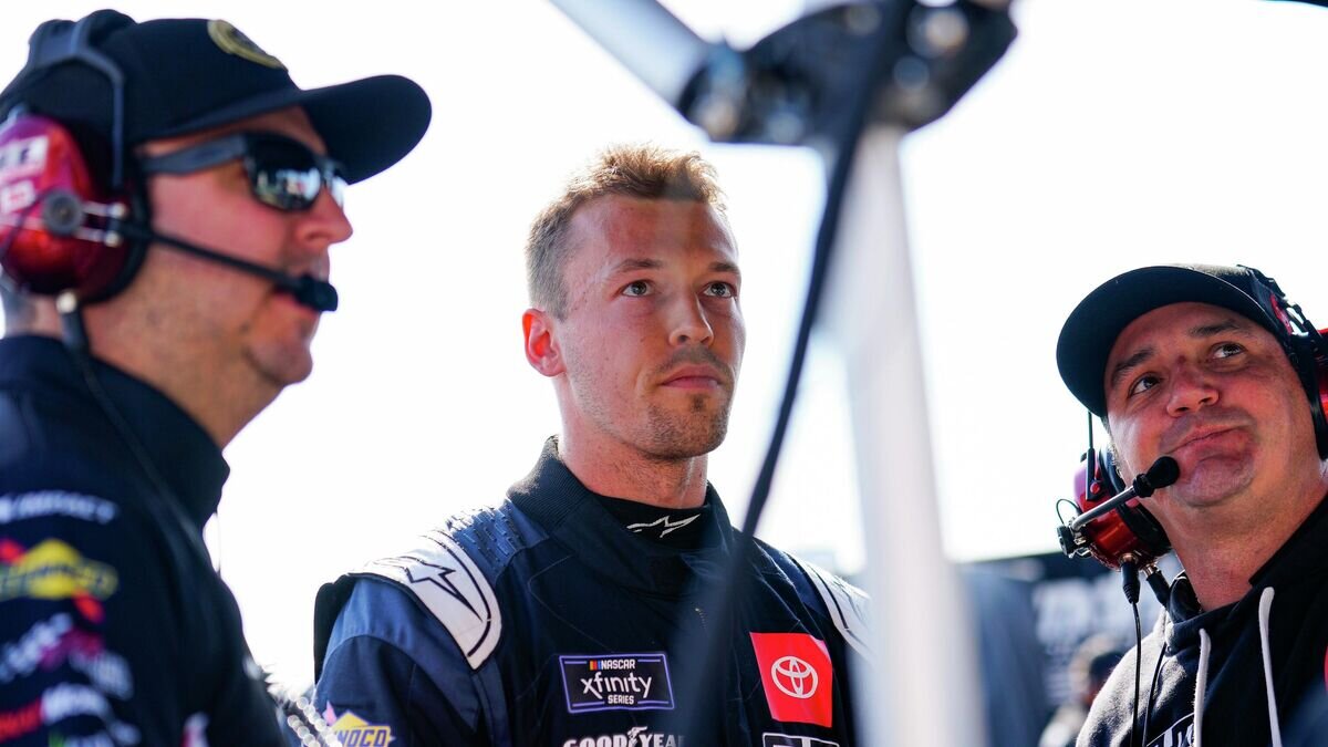    Российский пилот Даниил Квят© пресс-служба команды "Sam Hunt Racing"