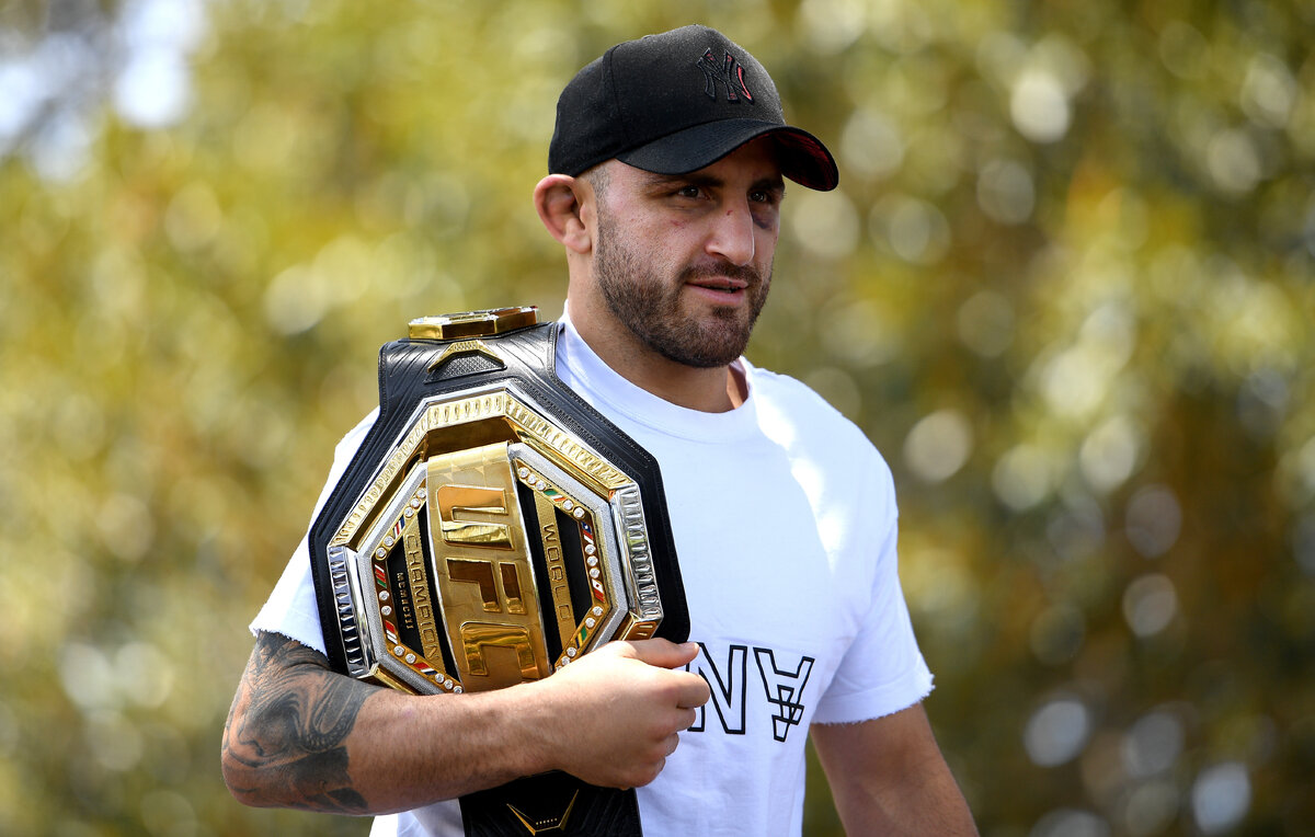    Александр Волкановски  EPA-EFE/DAN HIMBRECHTS