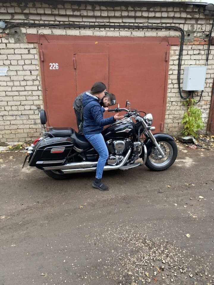 Я на примерке Kawasaki Vulcan VN900, спасибо хозяину за фото