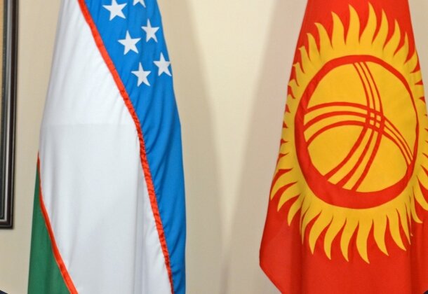    Флаги Киргизии и Узбекистана President.kg