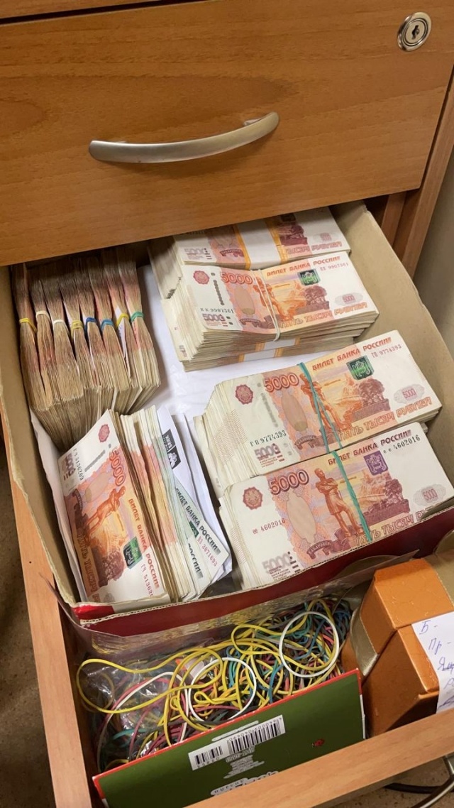    Деньги Пресс-служба ГУ МВД по Петербургу и Ленобласти