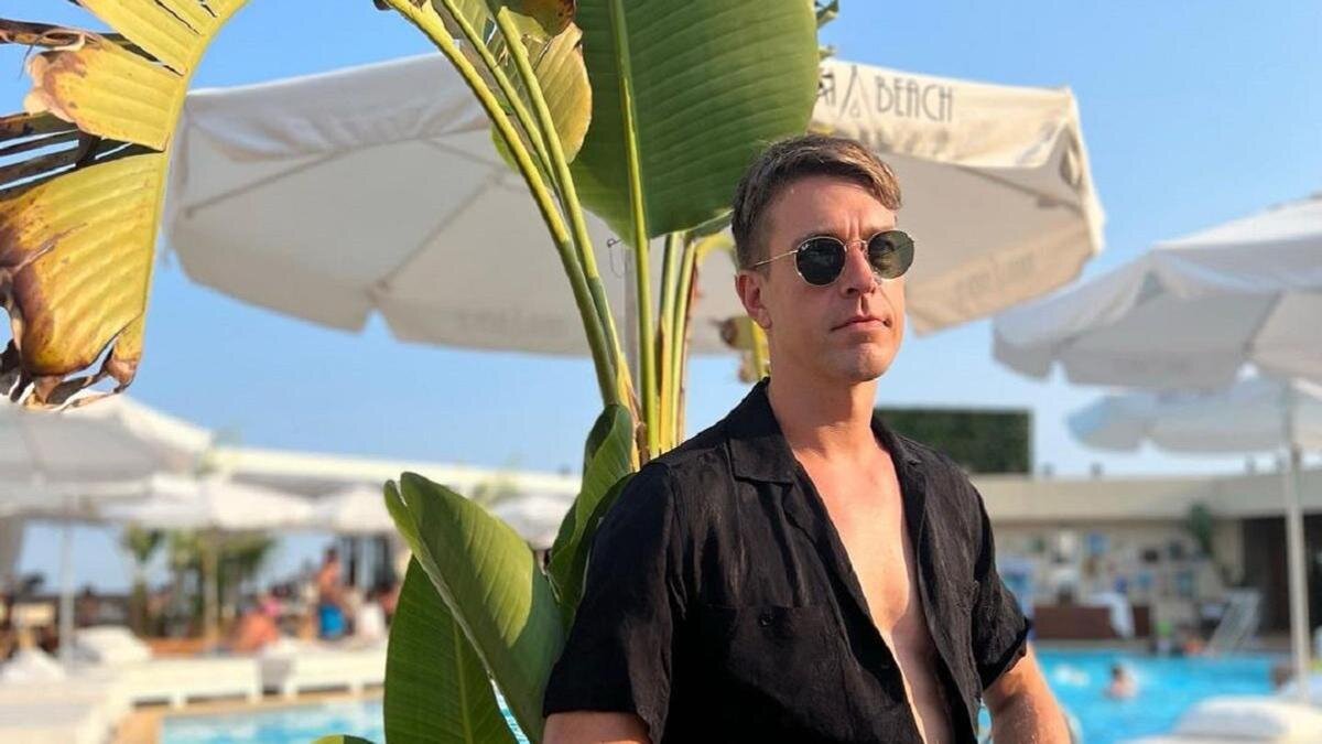    Алекс Лесли:instagram.com/alexlesley11