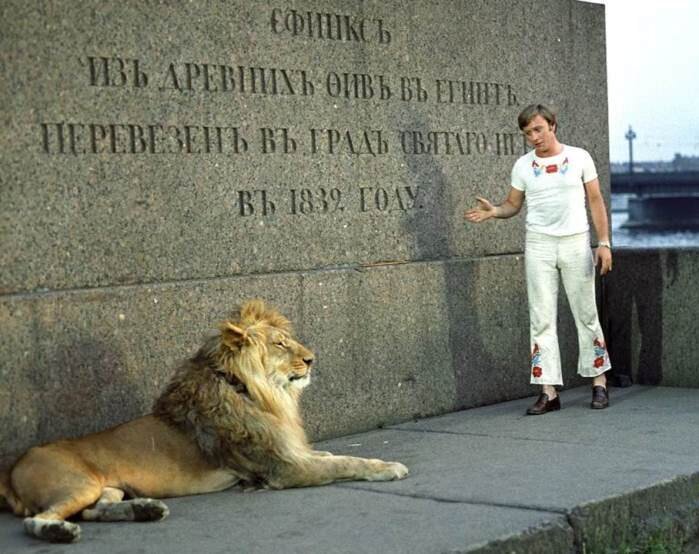 Комедия Эльдара Рязанова «Невероятные приключения итальянцев в России». Фильм, который провалился в Италии и стал лидером проката у нас