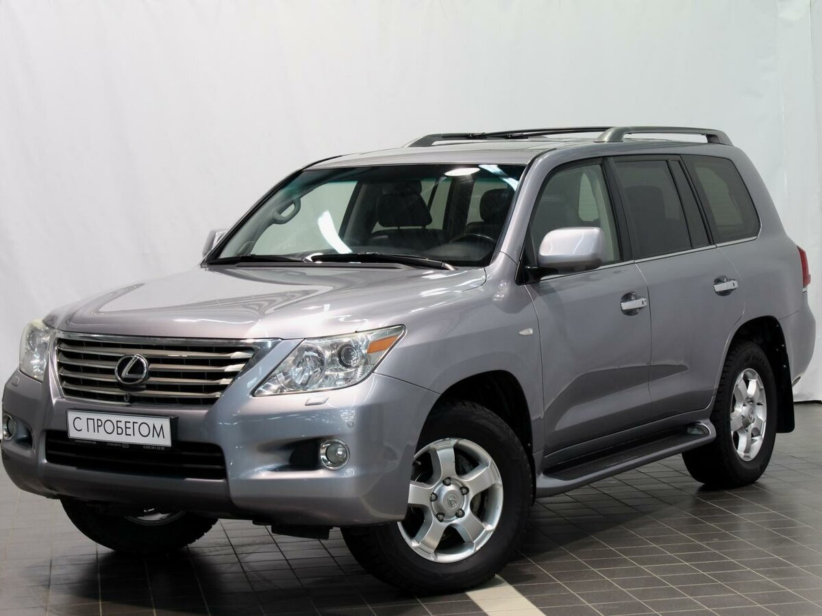 Lexus LX 570 первого поколения. Листайте вправо. Все фото из открытых источников.