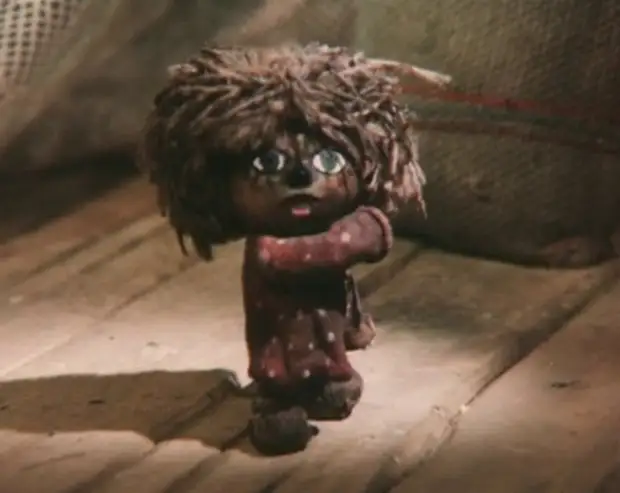 Достаточно вспомнить, как в мультфильме «Дом для Кузьки» избушка по первому велению домовёнка бросилась леших будить (фото: кадр из мультфильма "Дом для Кузьки").