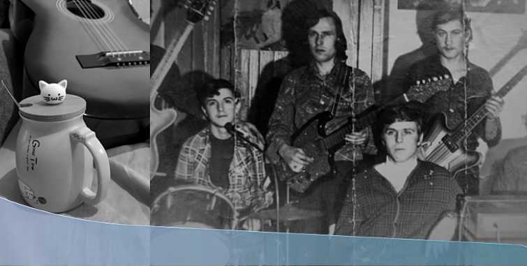 ВИА "Орфей". На вечере в школьном спортзале. 1975 год. Фото с сайта prjk.forum2x2.ru