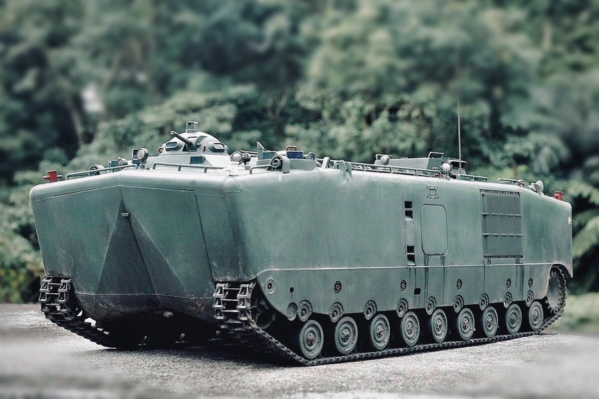 Десантная машина морпехов LVTP-5. Американский бронетранспортер-амфибия ...