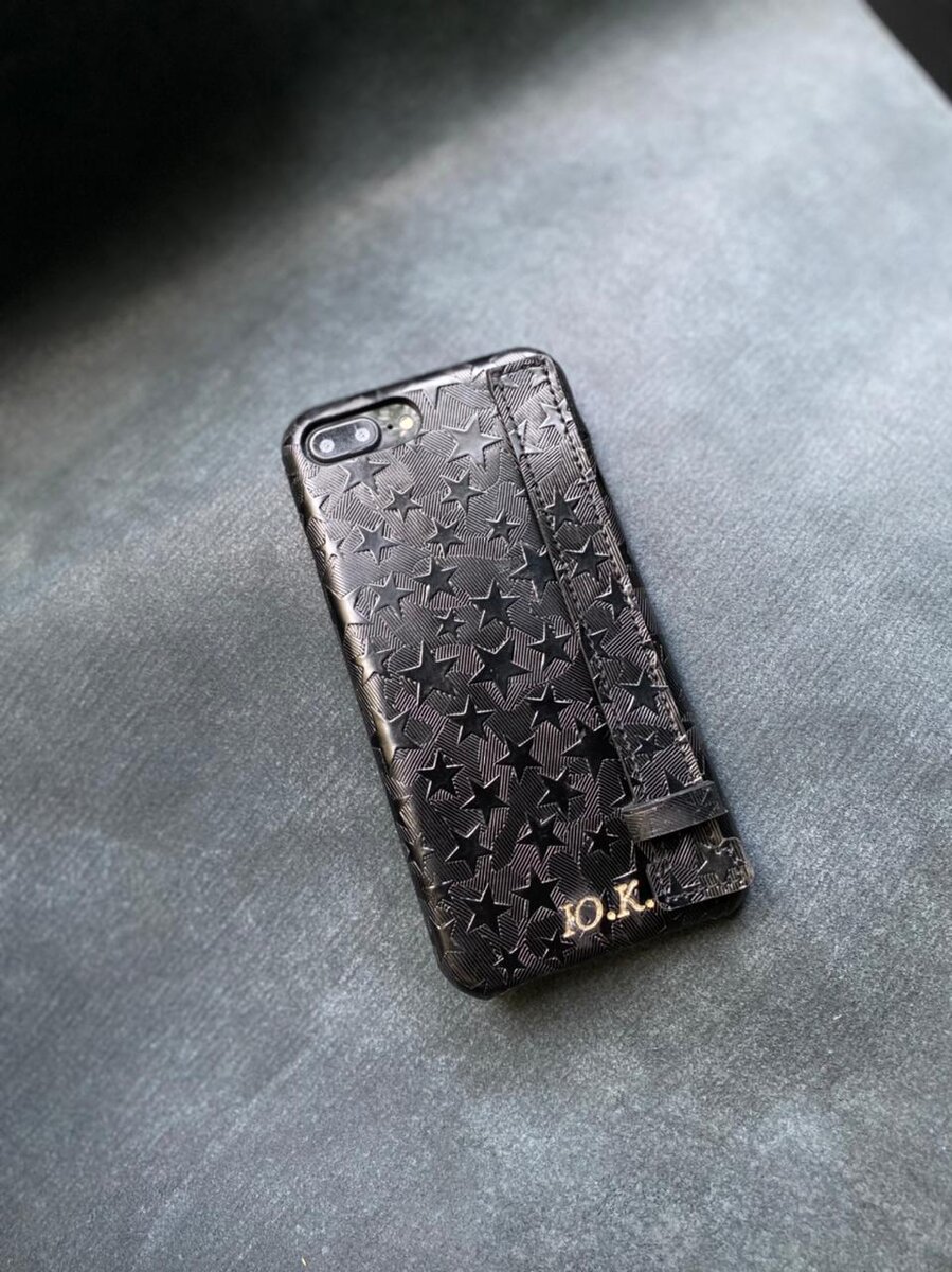 Чёрный кожаный чехол с ремешком для носки Mobcase 1508 для iPhone 8 Plus