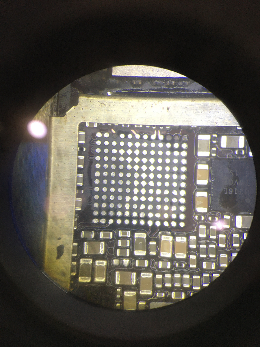 После снятия аудиокодека. Видны оборванные дорожки.