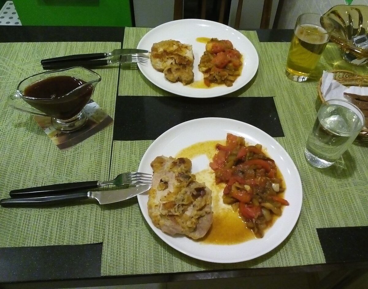 Он самый - революционный испанский цыплёнок. Нопасаран!
