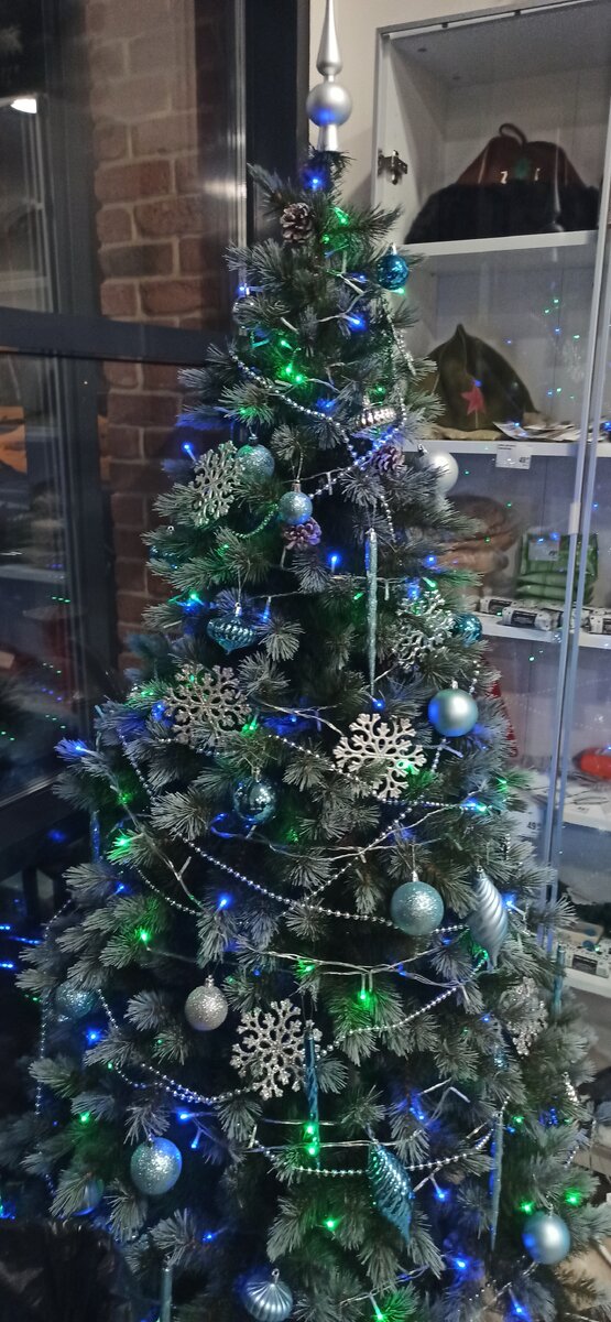 Елка в бане, которую я посещаю