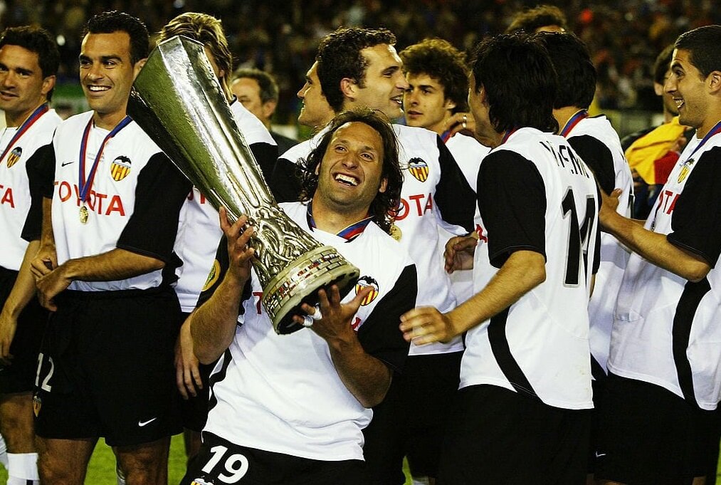 Валенсия празднует победу в Кубке Уефа - 2003-2004
