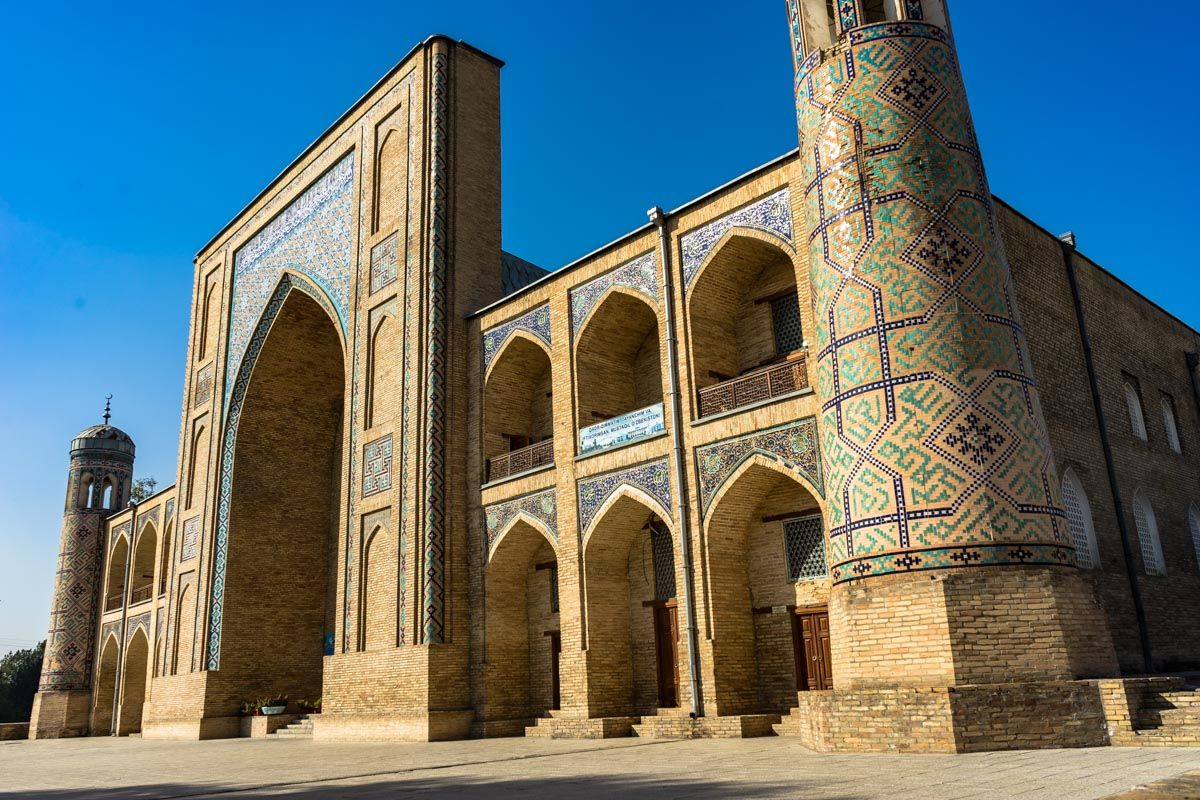 Samarqand sankt. Медресе Кукельдаш Ташкент. Медресе Кукельдаш (Бухара). Кукельдаш в Бухаре. Медресе Кукельдаш (Бухара) архитектура.