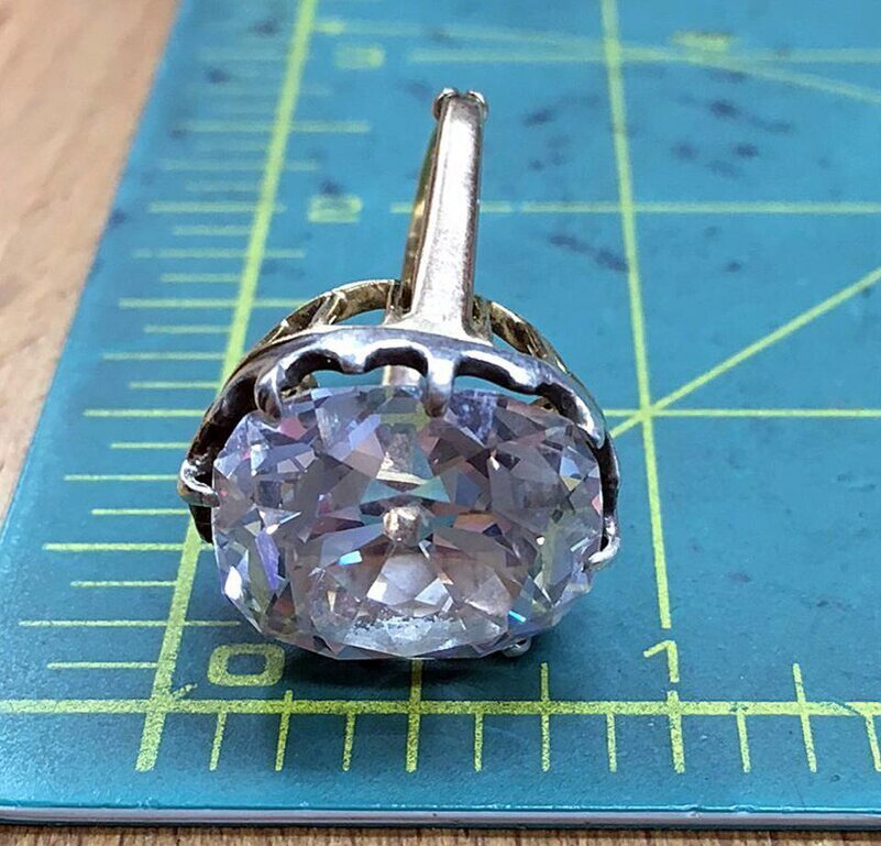 https://www.thesun.co.uk/news/8340324/ring-at-boot-sale-is-actually-a-diamond/