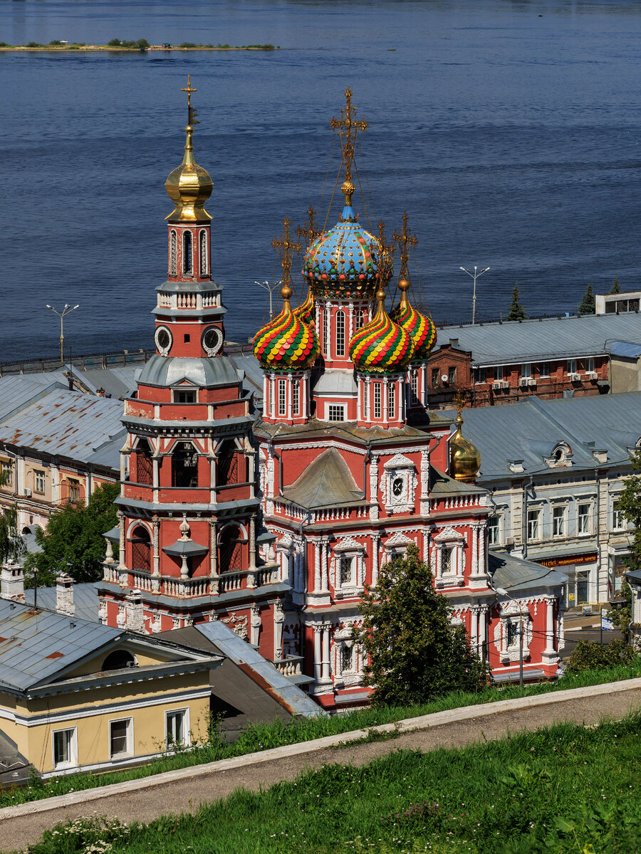 Барокко в великом новгороде. Строгановская Церковь Нижний Новгород. Строгановское Барокко в Нижнем Новгороде. Рождественская Церковь Нижний Новгород. Рождестаенскпя Церковь Нижни Новгород.