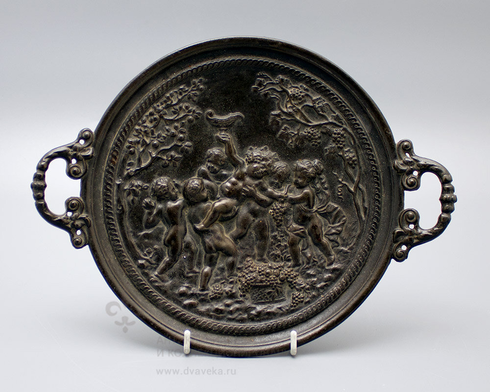 Чугунный поднос «Сбор урожая винограда», Европа, 19 в. 