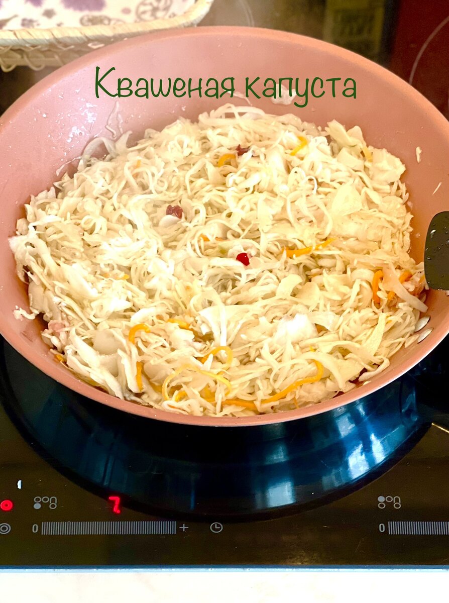 Тушеная капуста с квашеной и свежей капустой