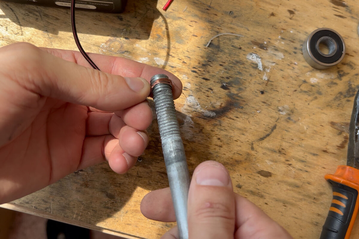 Как сделать плотную посадку болта в подшипнике без сварочного аппарата ...