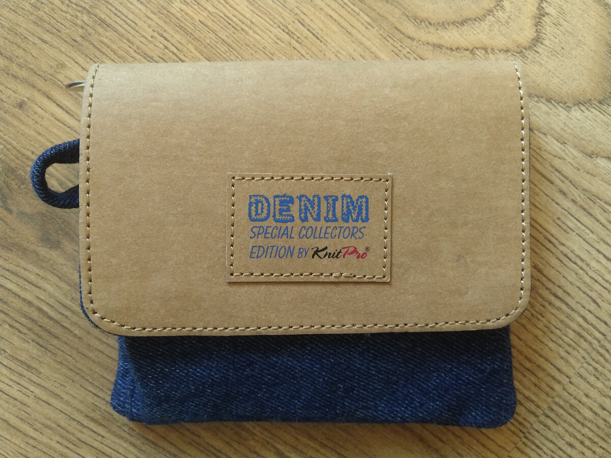 Набор не в коробке, как первый, а в симпатичной маленькой сумочке