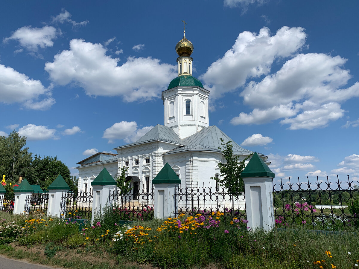 Церковь Николая Чудотворца, построена в 1775 году. Фото автора