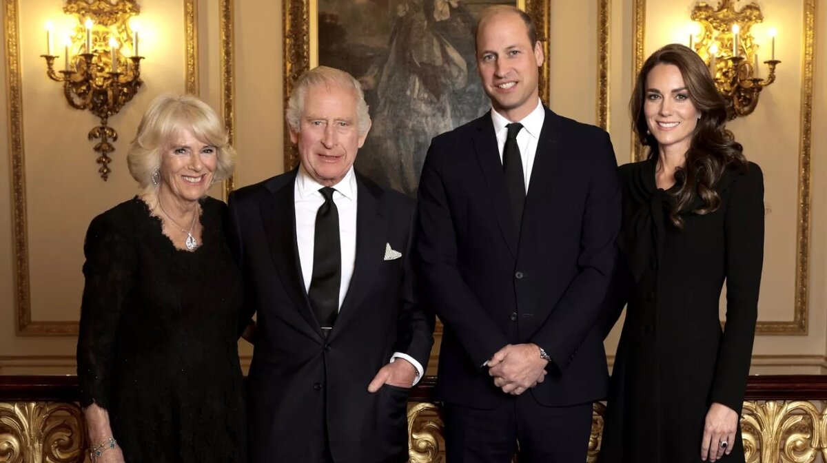     Члены королевской семьи фото: royal.uk