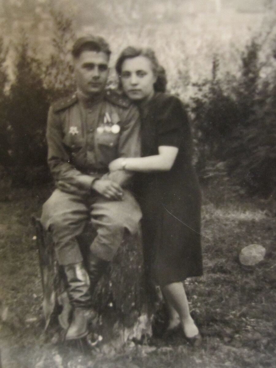 Дедушка и бабушка, 1940-е.
