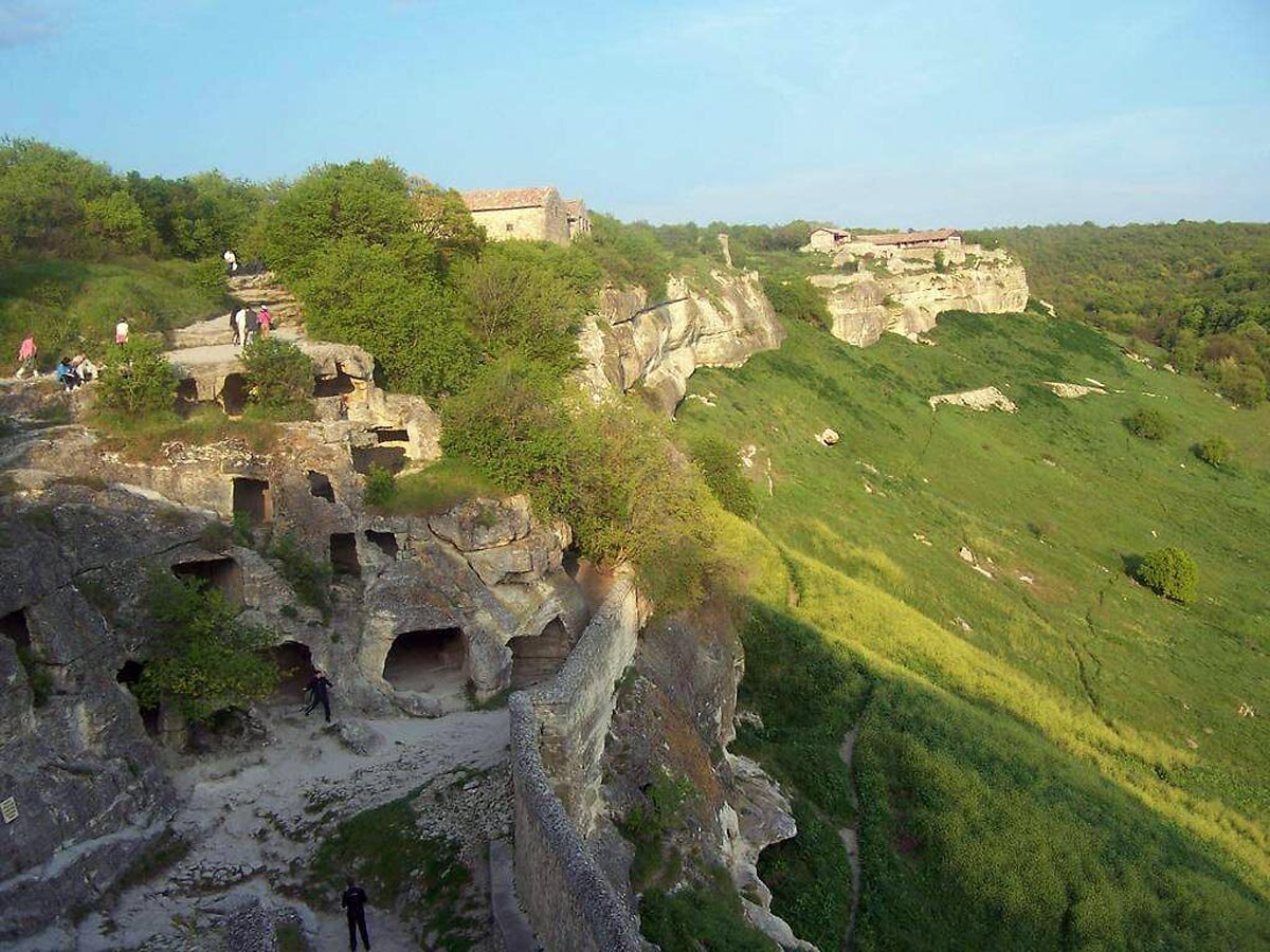 Чуфут кале в крыму фото пещерный город